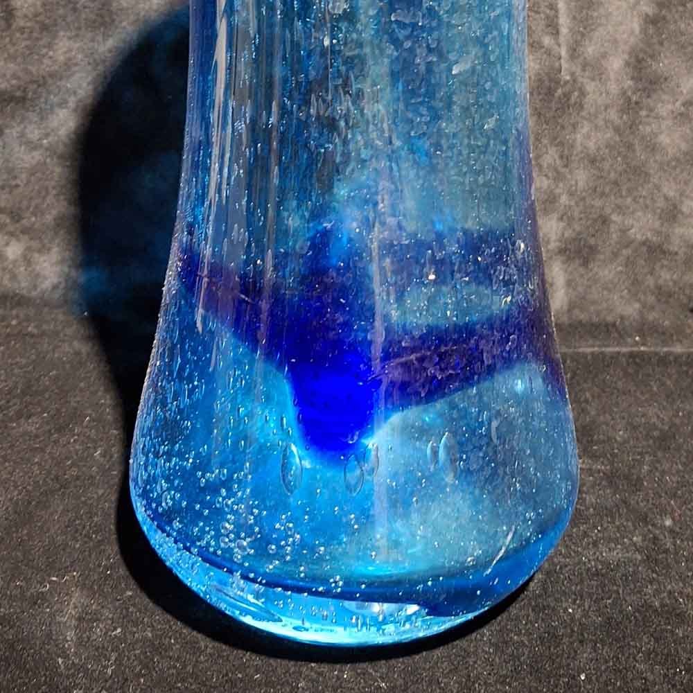 El Yapımı Sanatsal (Art Glass) Mavi 'Bullicante' Cam Vazo